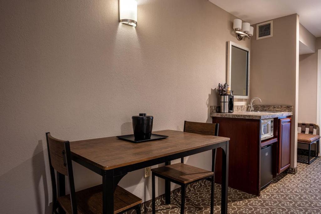 D. Hotel Suites & Spa Голіок Екстер'єр фото